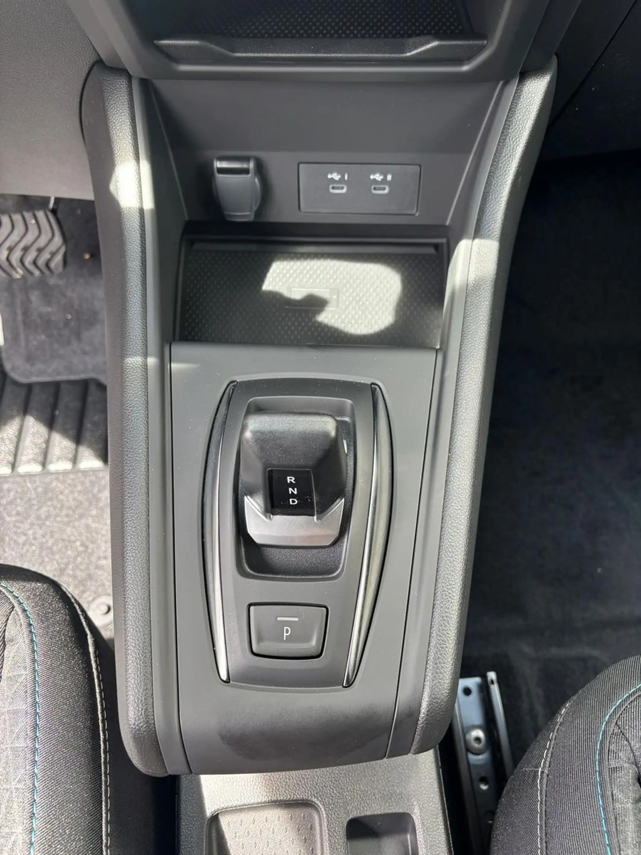Mitsubishi Grandis 1.3 Diamant PLUS — photo 9