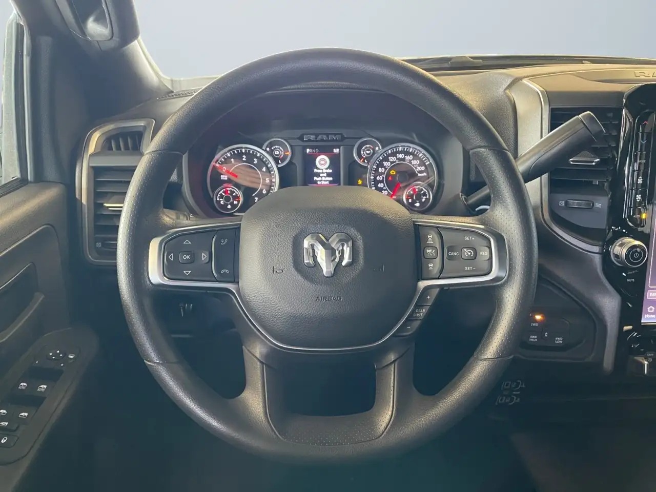 RAM 2500 снимка RAM 2500