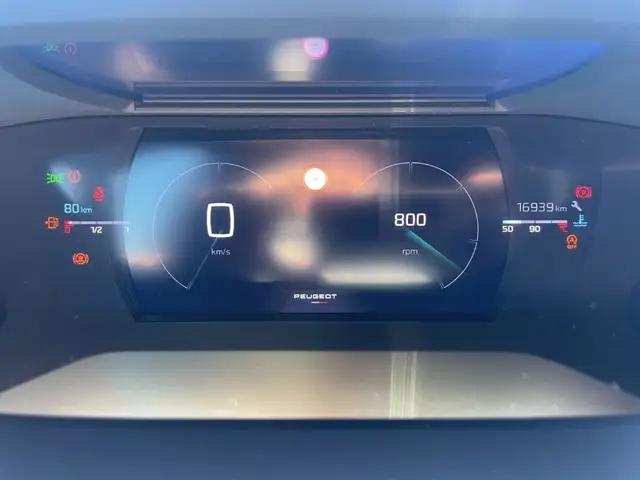 Peugeot 208 view 15