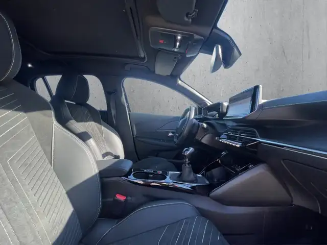 Peugeot 208 view 13