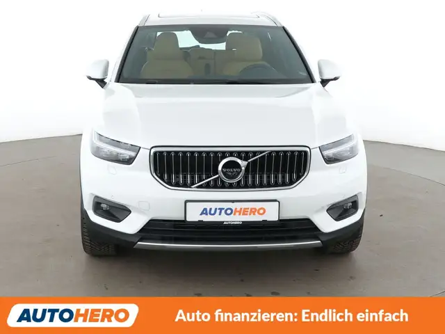Volvo XC40 view 9
