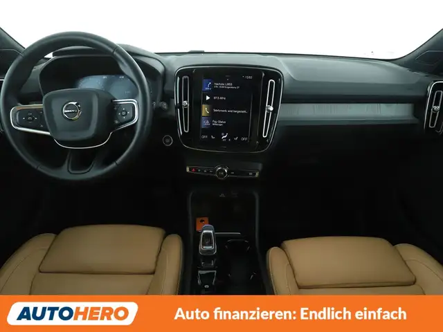 Volvo XC40 view 12