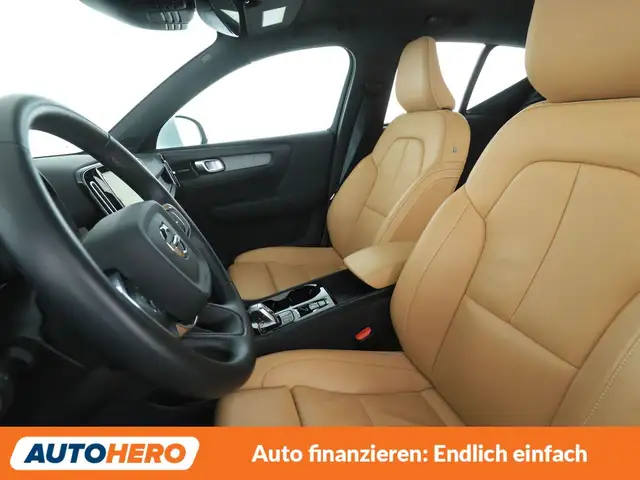 Volvo XC40 view 10