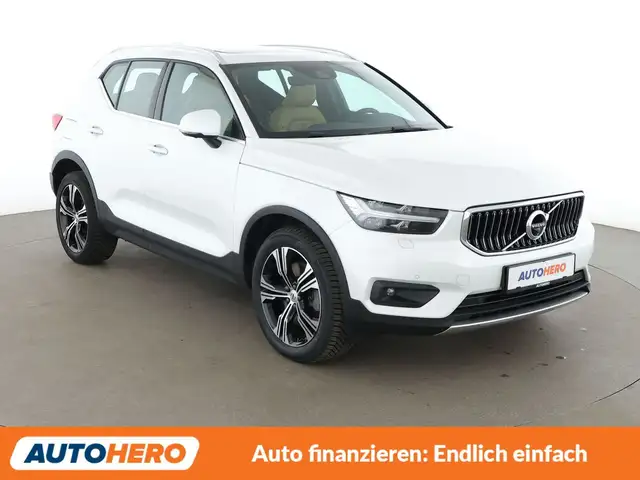 Volvo XC40 view 8
