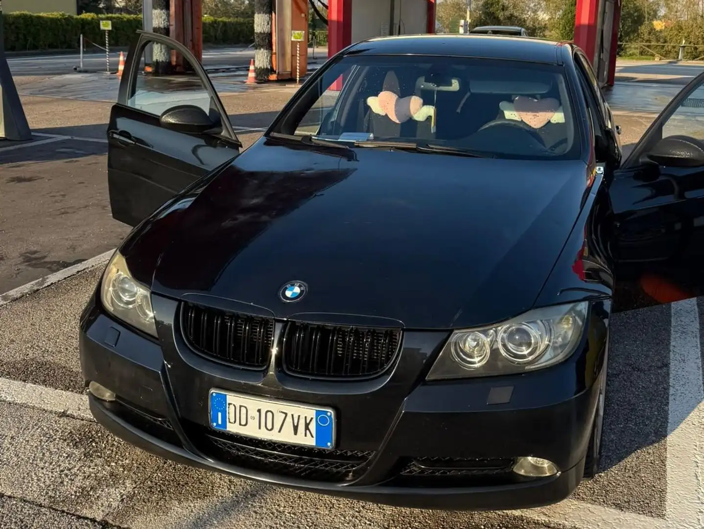 BMW 320 Serie 3 E90 Berlina 320d Attiva Nero - 1