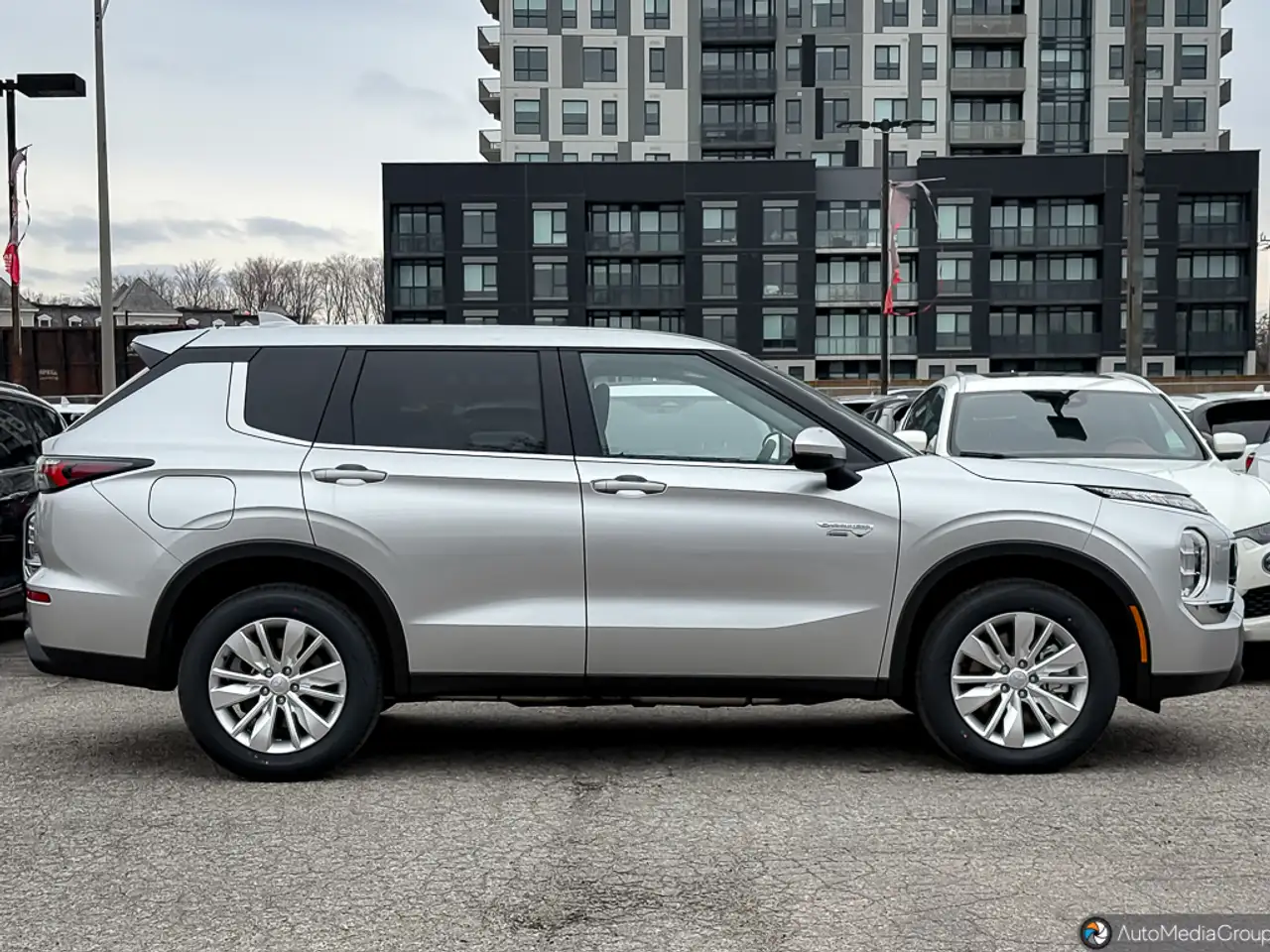 Mitsubishi Outlander снимка Mitsubishi Outlander