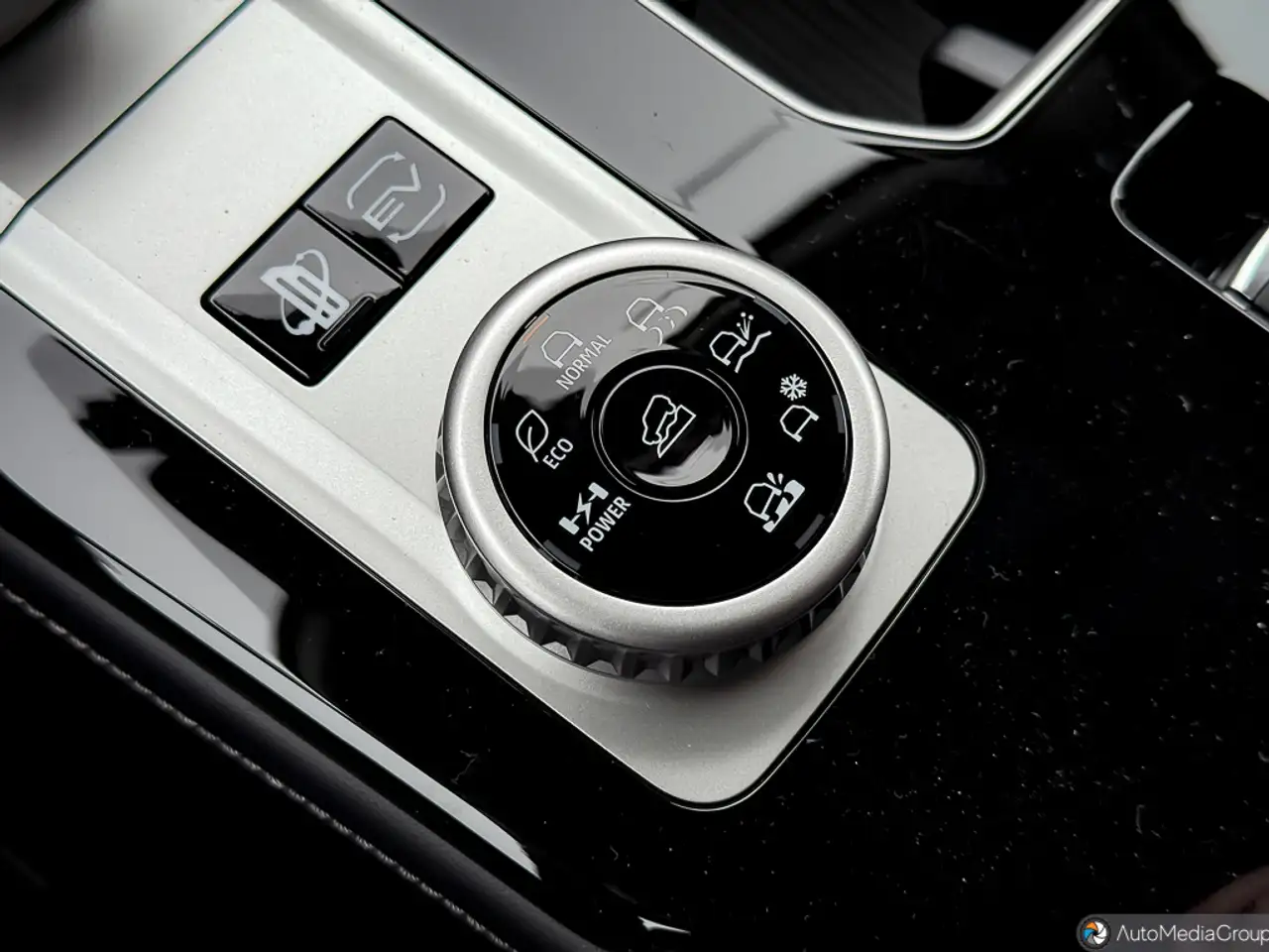 Mitsubishi Outlander снимка Mitsubishi Outlander