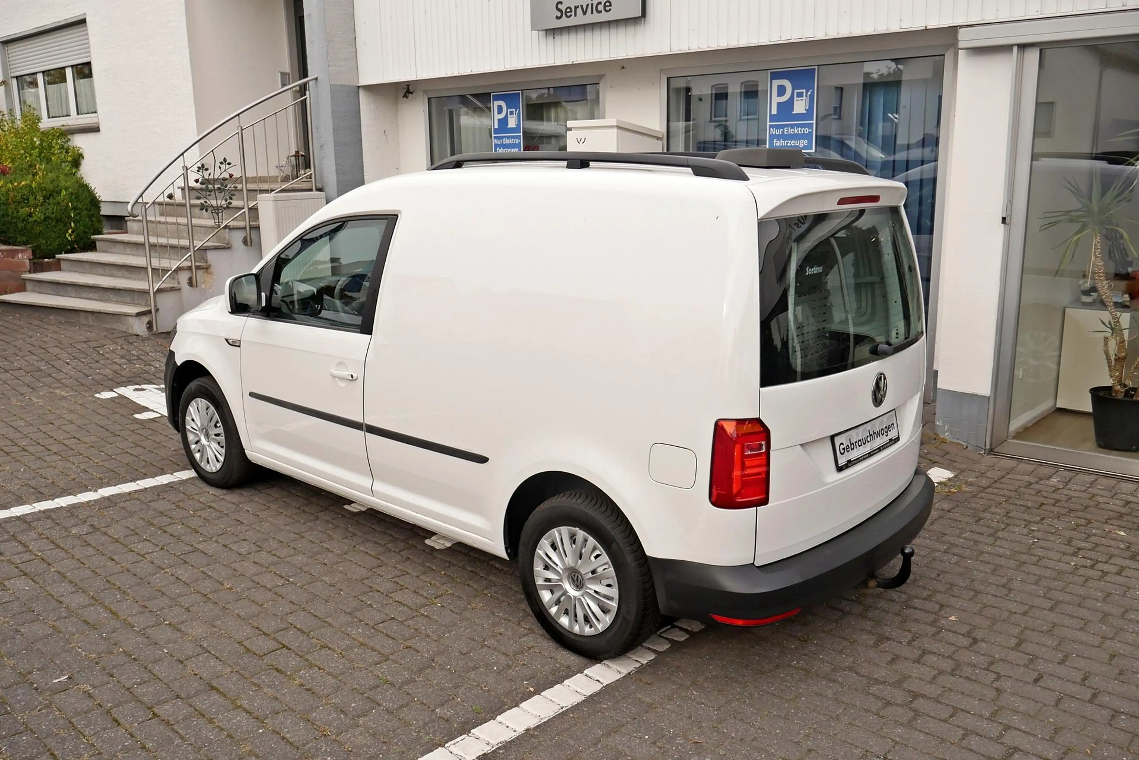 Volkswagen Caddy 2.0 TDI Kasten AHK Sortimo Regal 75 kW (102 PS)... — photo 11