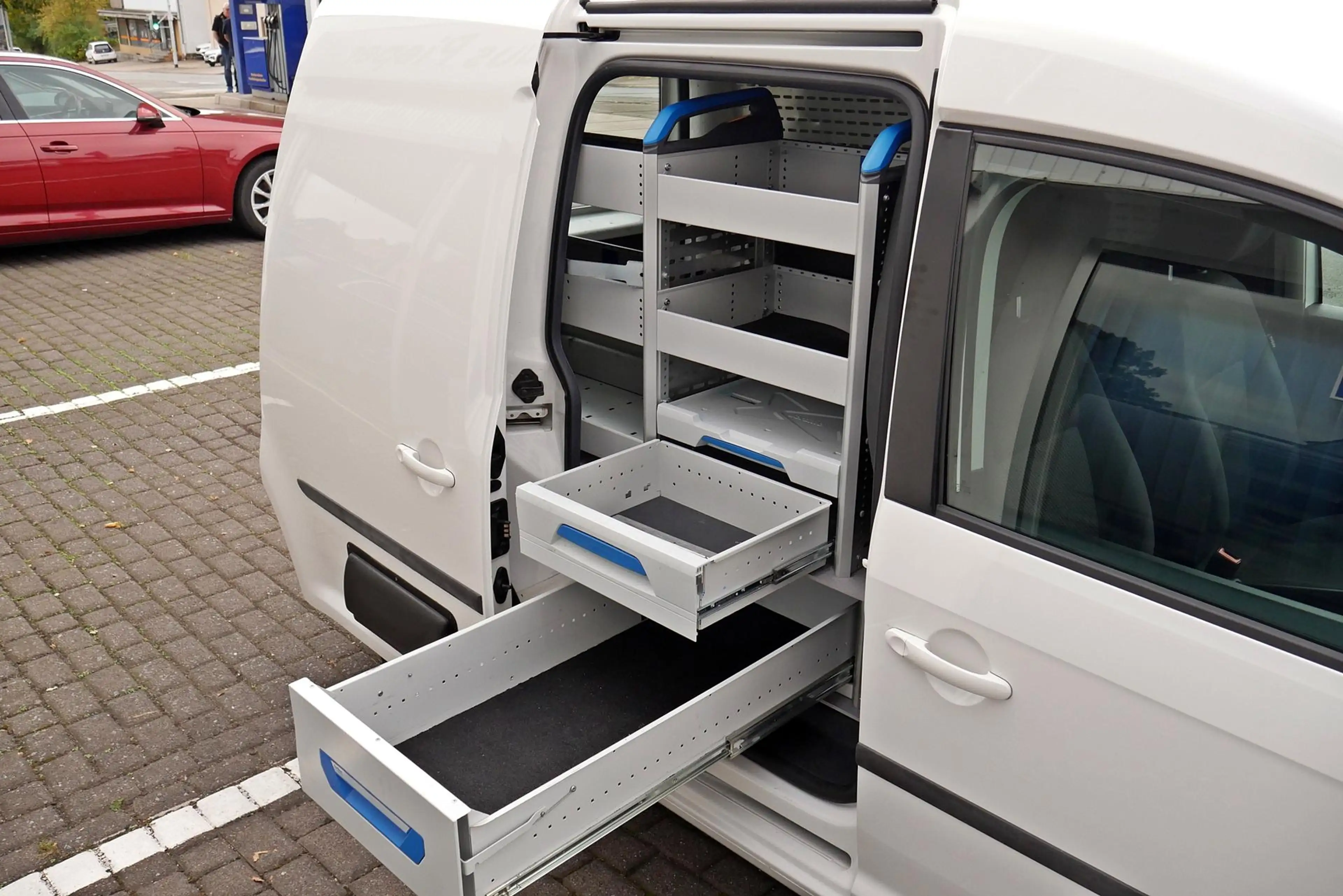 Volkswagen Caddy 2.0 TDI Kasten AHK Sortimo Regal 75 kW (102 PS)... — photo 26