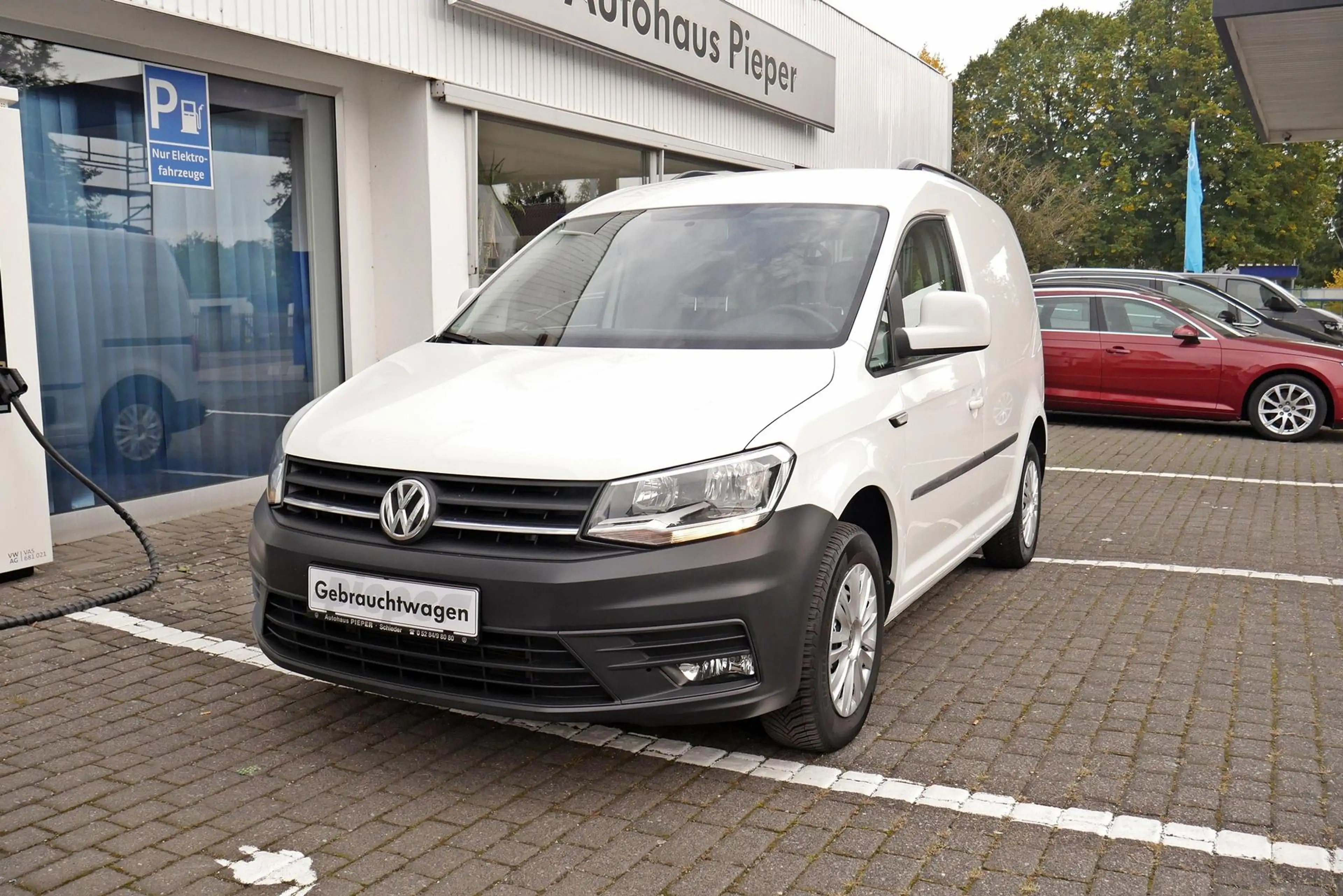 Volkswagen Caddy 2.0 TDI Kasten AHK Sortimo Regal 75 kW (102 PS)... — photo 3