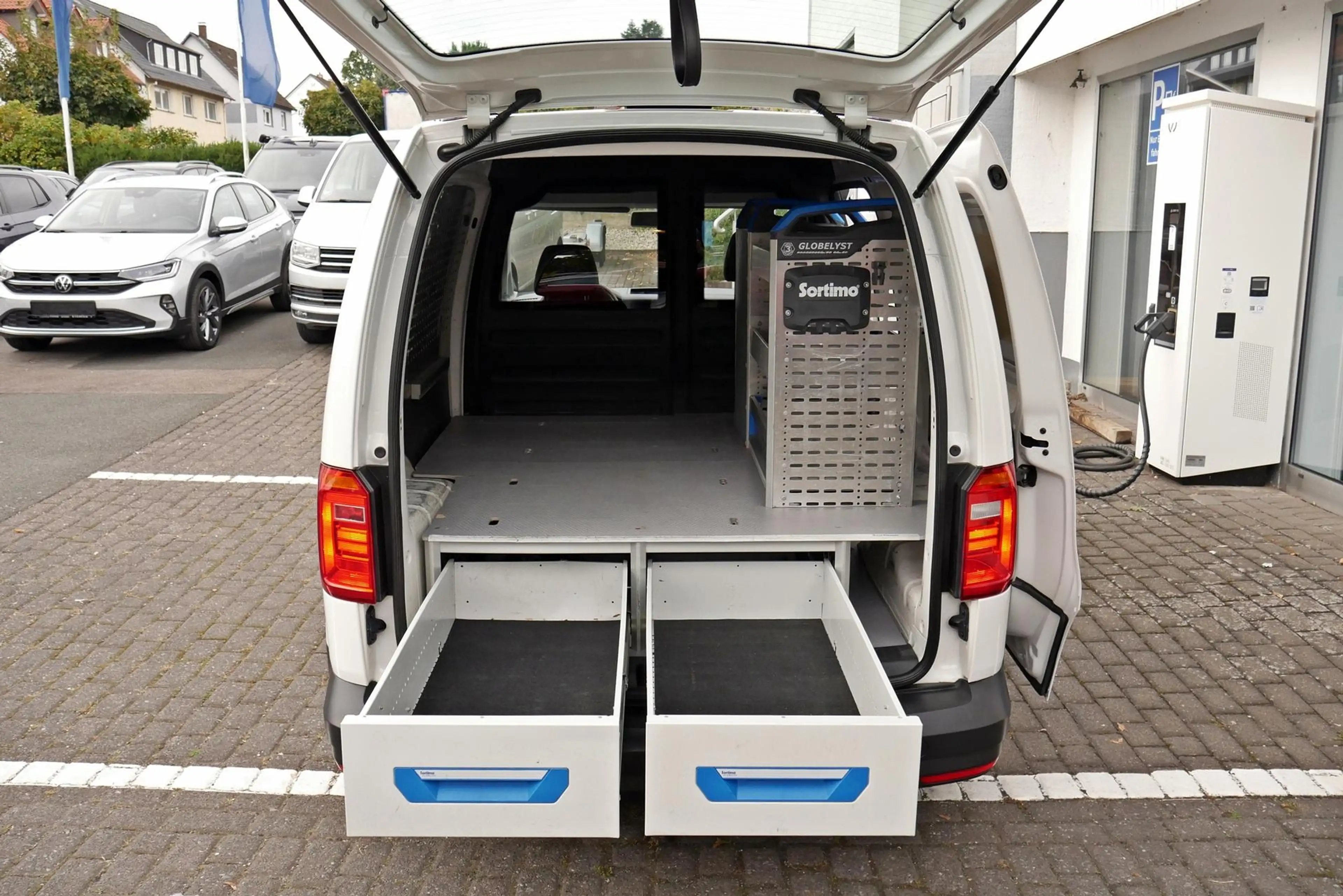 Volkswagen Caddy 2.0 TDI Kasten AHK Sortimo Regal 75 kW (102 PS)... — photo 27