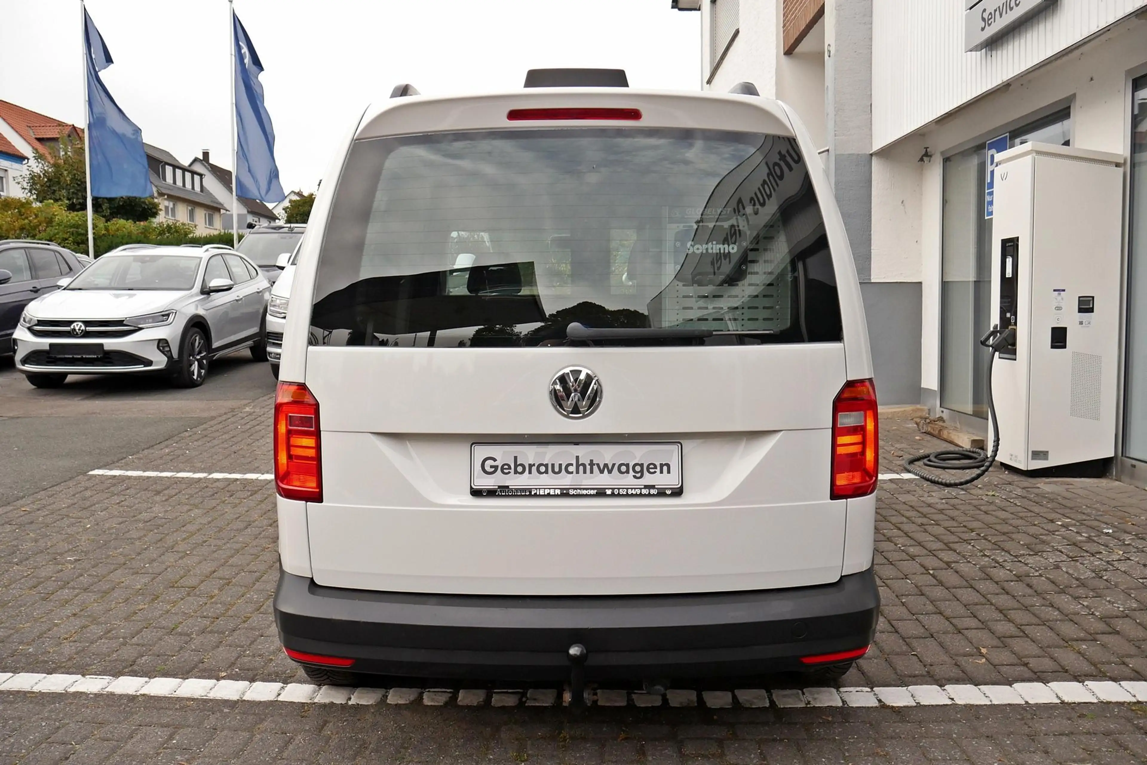 Volkswagen Caddy 2.0 TDI Kasten AHK Sortimo Regal 75 kW (102 PS)... — photo 9