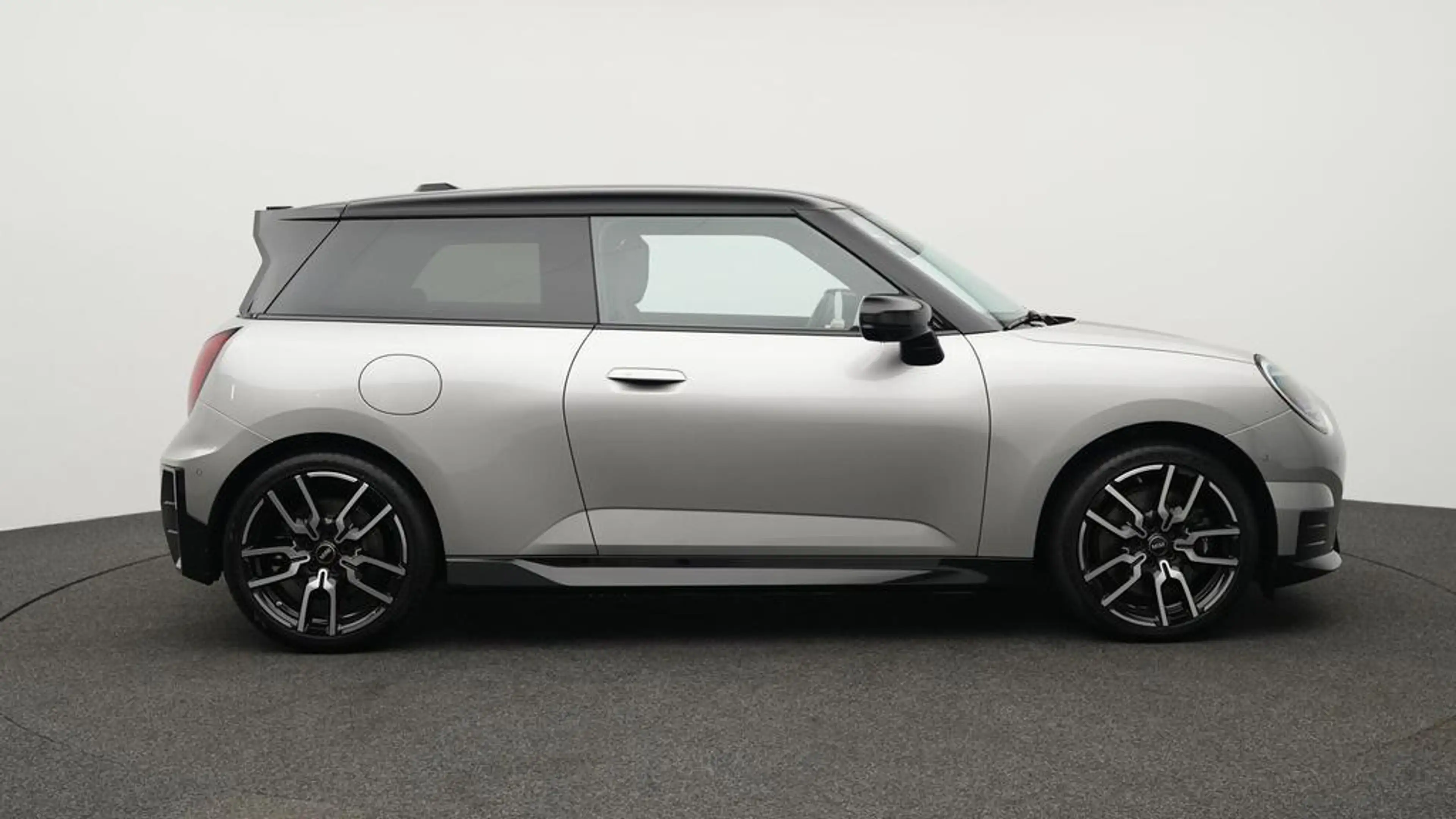 MINI Cooper SE John Cooper Works Trim — photo 2