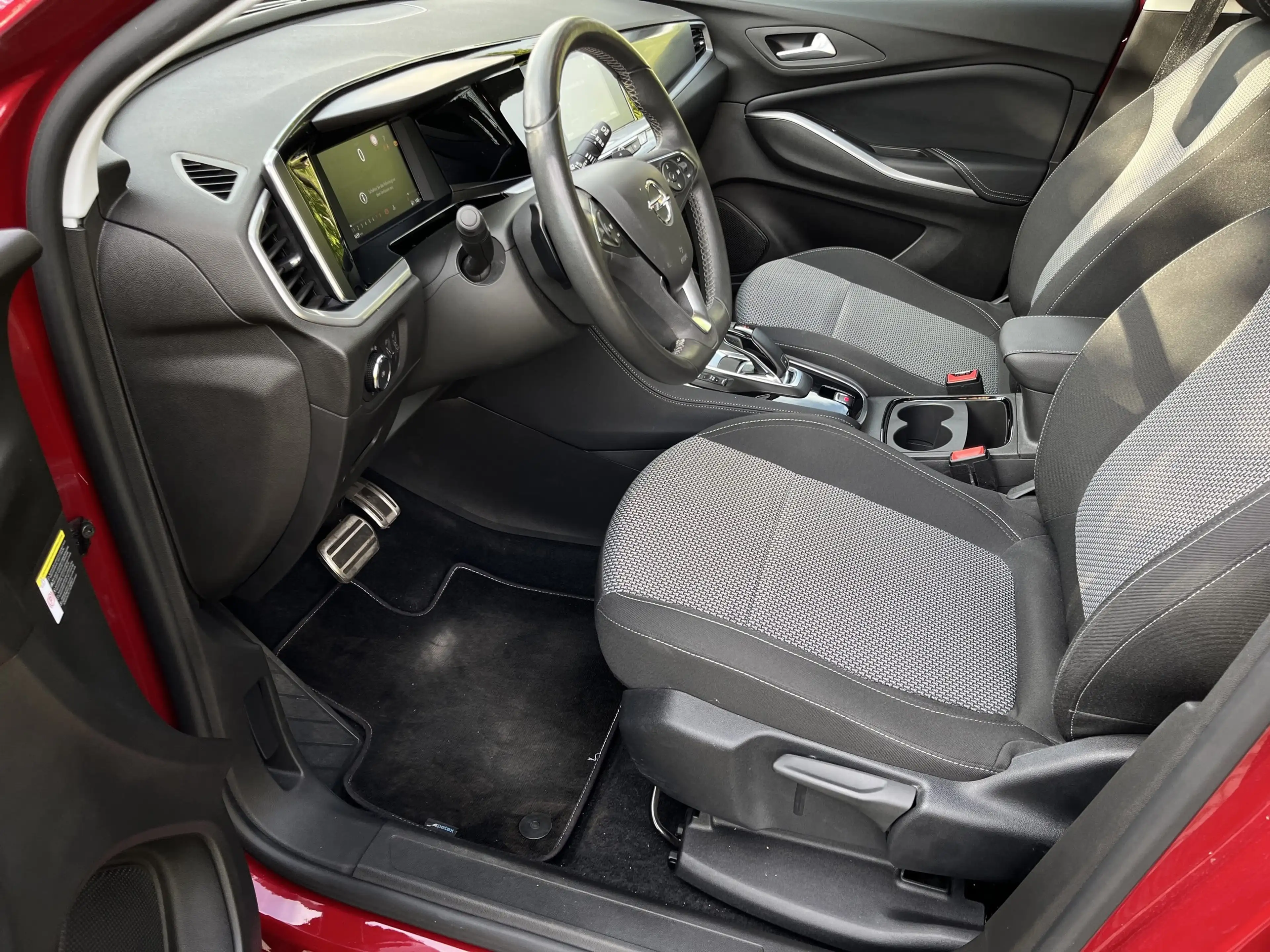 Opel Grandland 1.2 Turbo Enjoy LED+SHZ+2xKlima — photo 13
