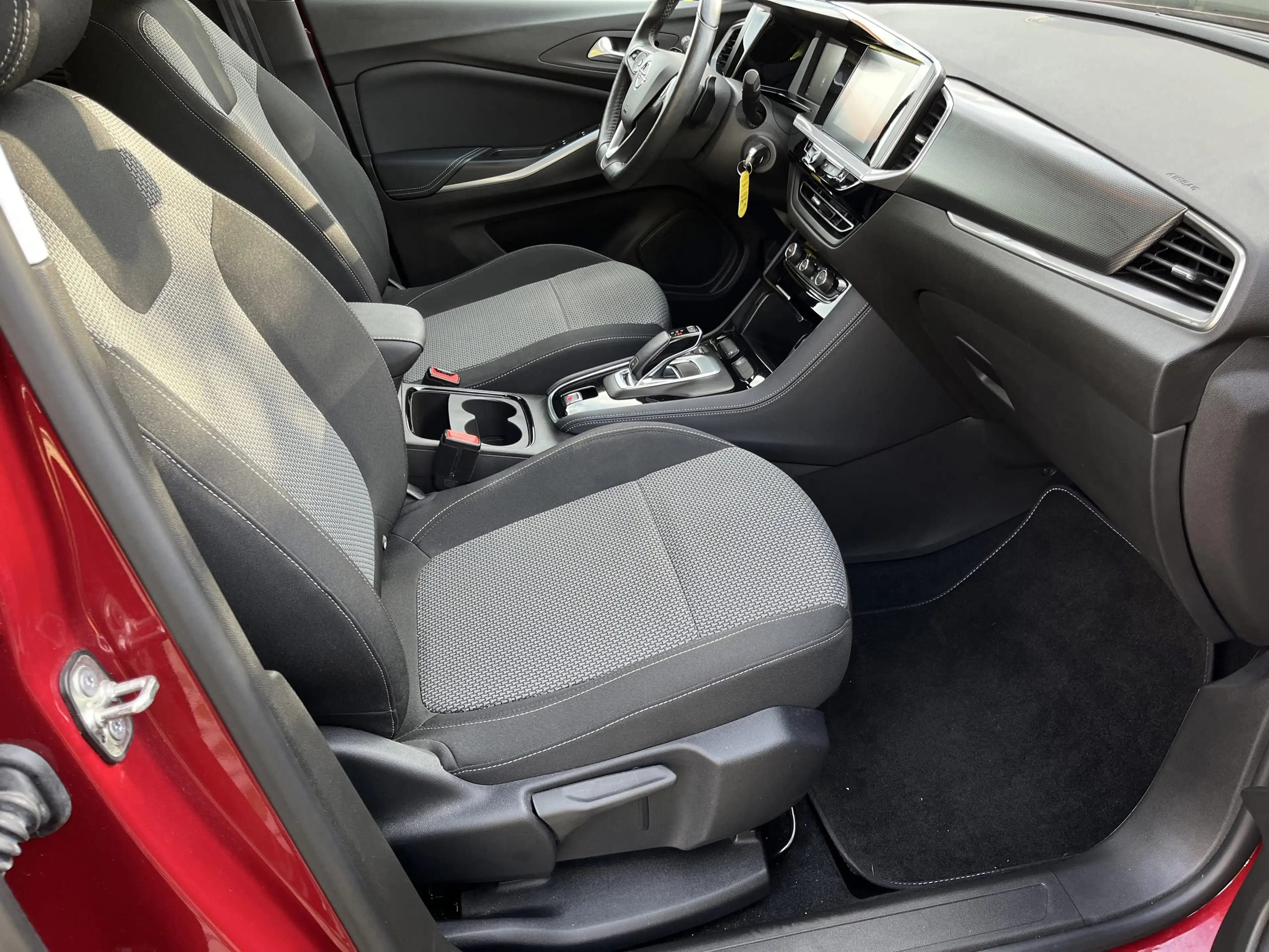 Opel Grandland 1.2 Turbo Enjoy LED+SHZ+2xKlima — photo 9