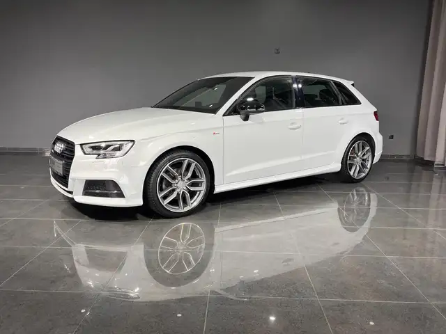 Audi A3 35 TFSI 2x S Line /Navi/LED/