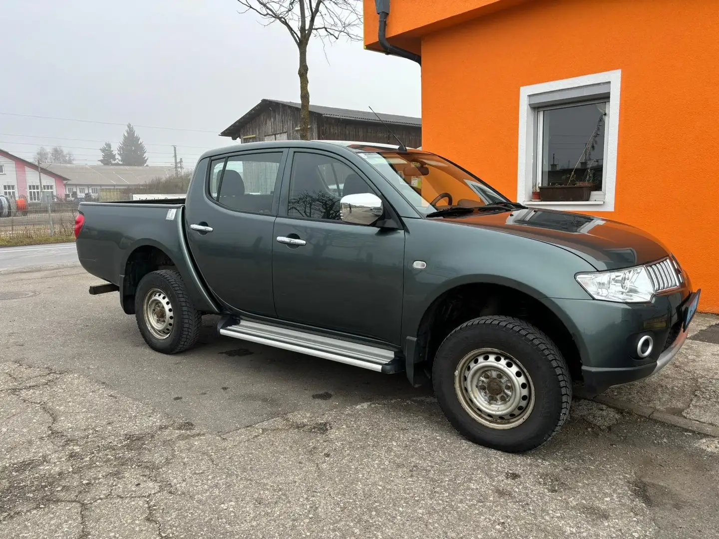 Mitsubishi L200 2.5 Grau - 1