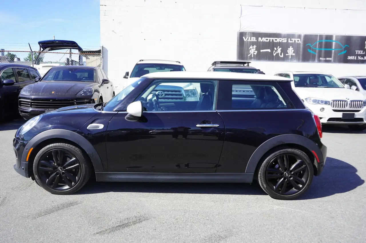 MINI 3 Door снимка MINI 3 Door