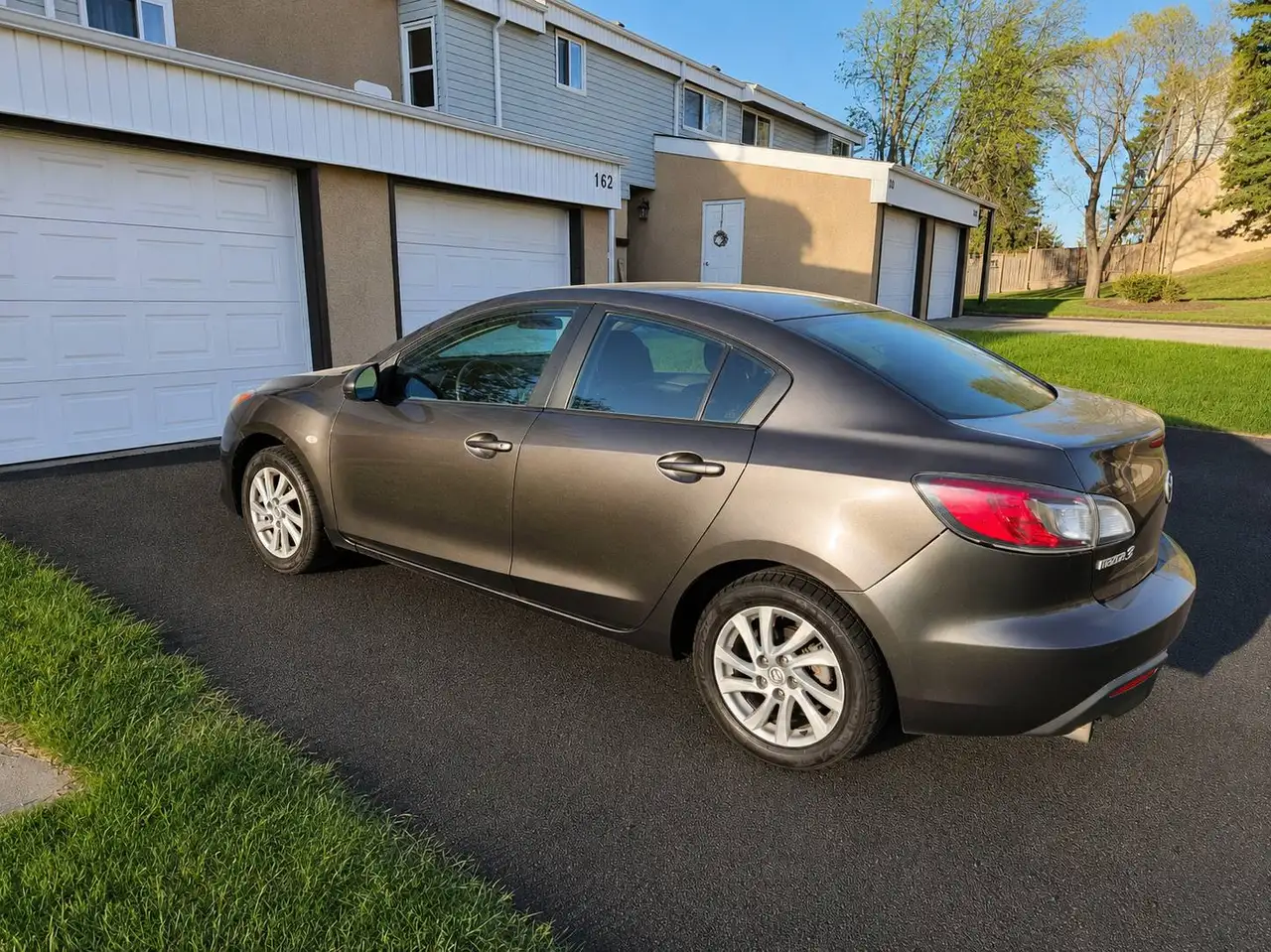 Mazda 3 снимка Mazda 3