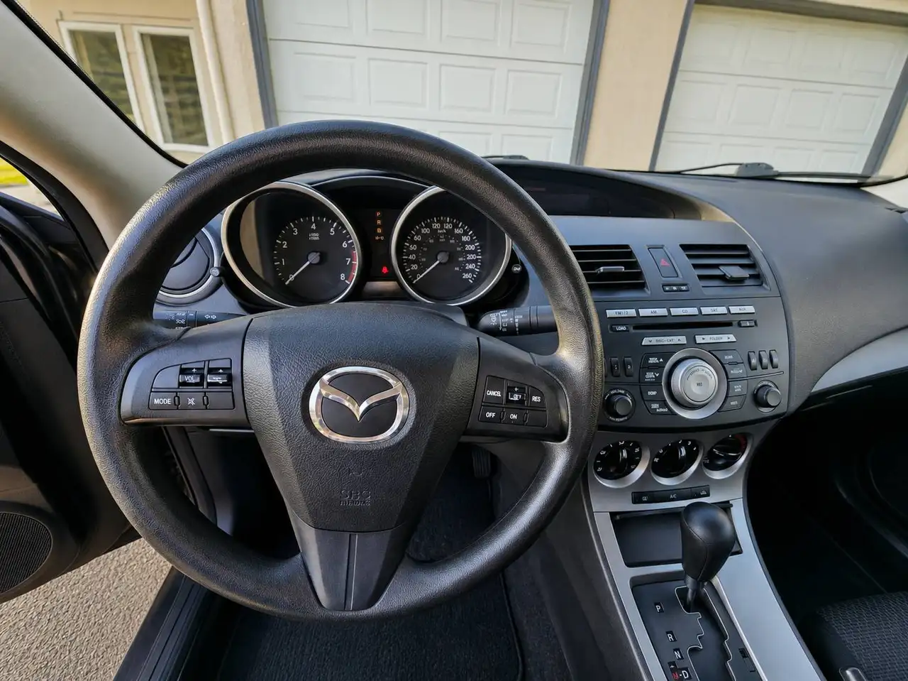 Mazda 3 снимка Mazda 3
