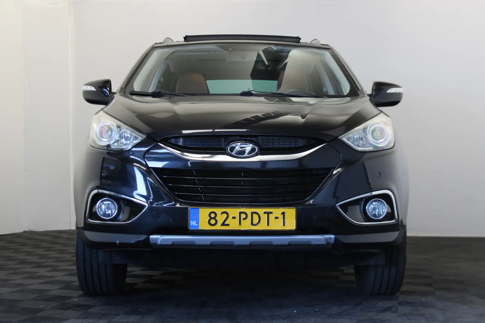 Hyundai iX35 2.0i i-Catcher |Pano|Leder|Trekhaak| Zwart - 2