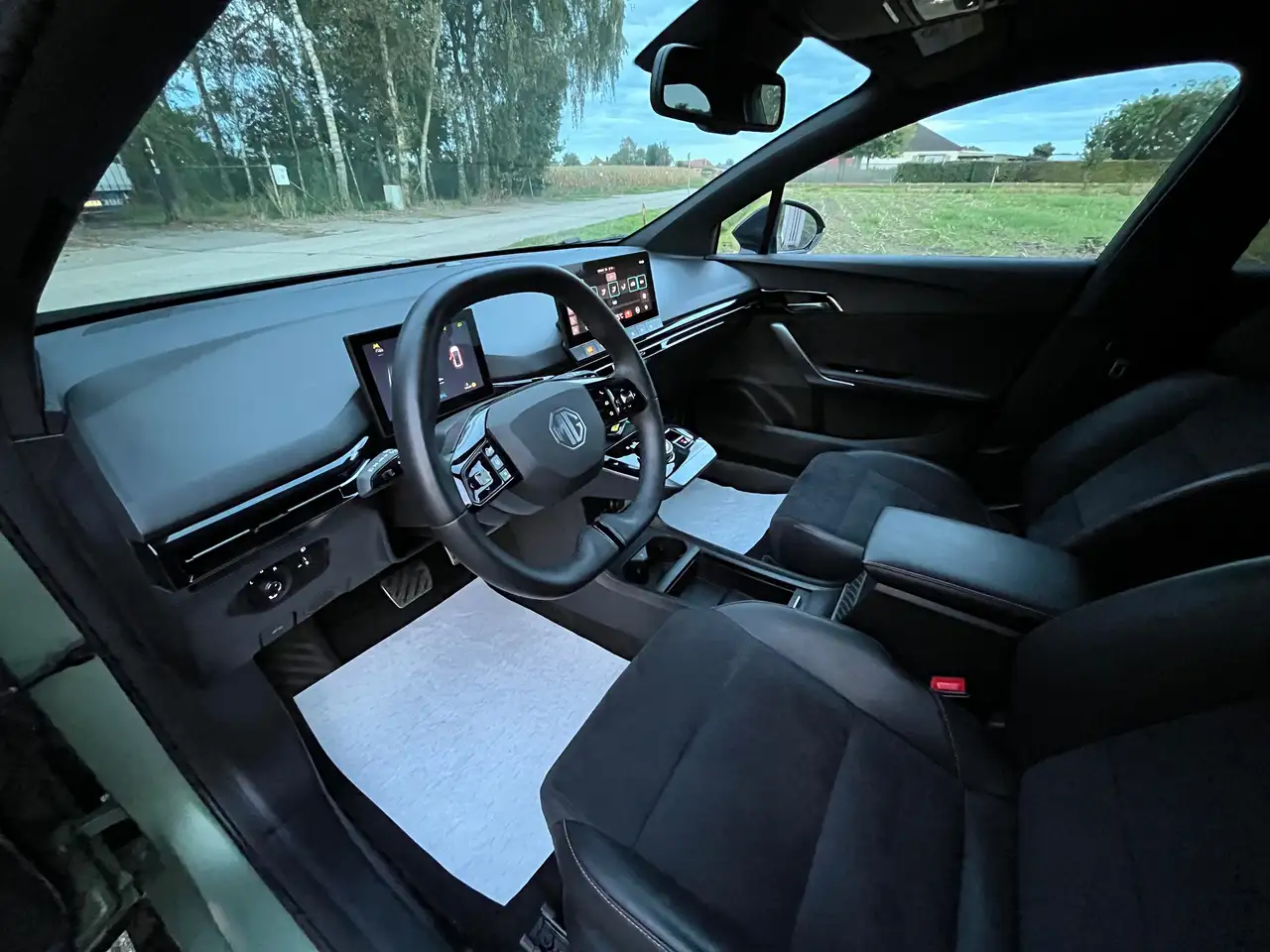 MG MG4 64kWh X-POWER 435pk 4x4 8000KM Fabrieksgarantie!!, миниатюра 9