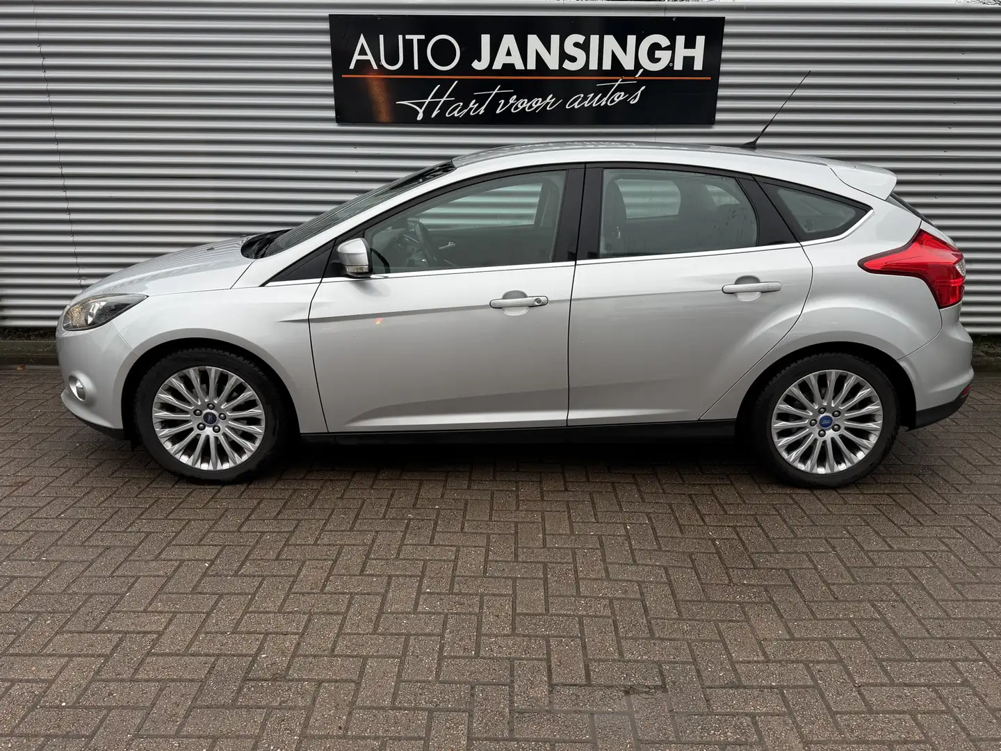 Ford Focus 1.0 EcoBoost Titanium | Clima | PDC | Verwarmde Vo Grau - 2