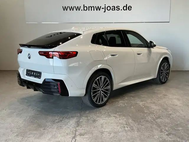 BMW X2 view 13