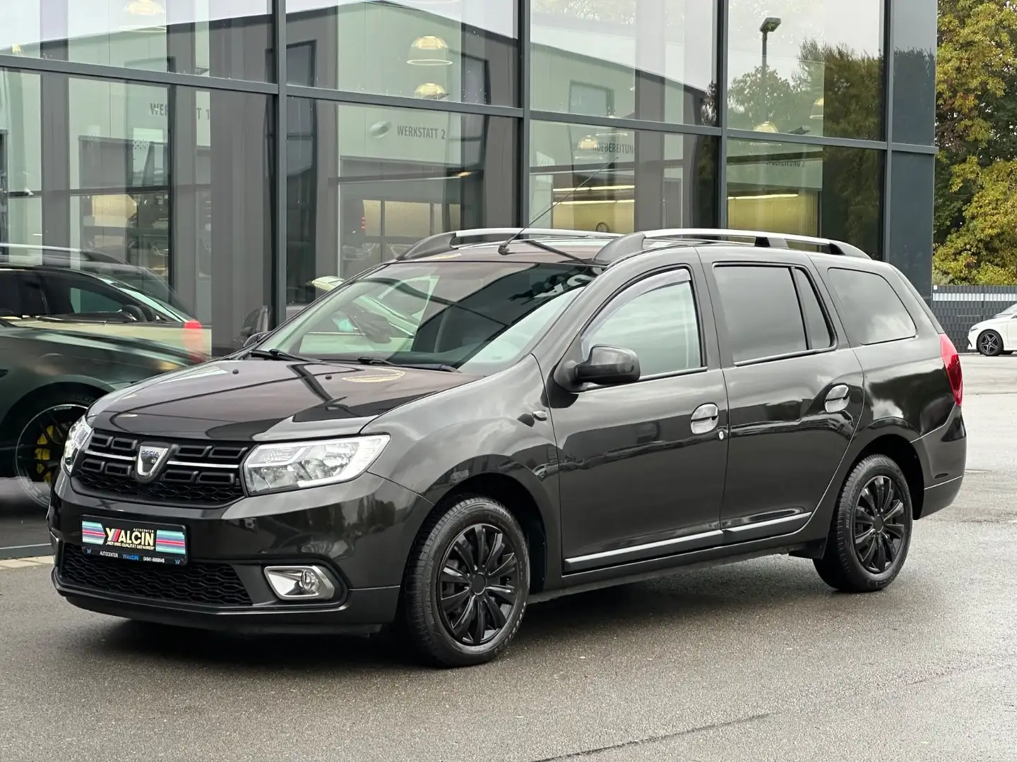 Dacia Logan MCV SCe 75 Comfort 2.HAND/NAVI/KLIMA/BT/EF Schwarz - 2