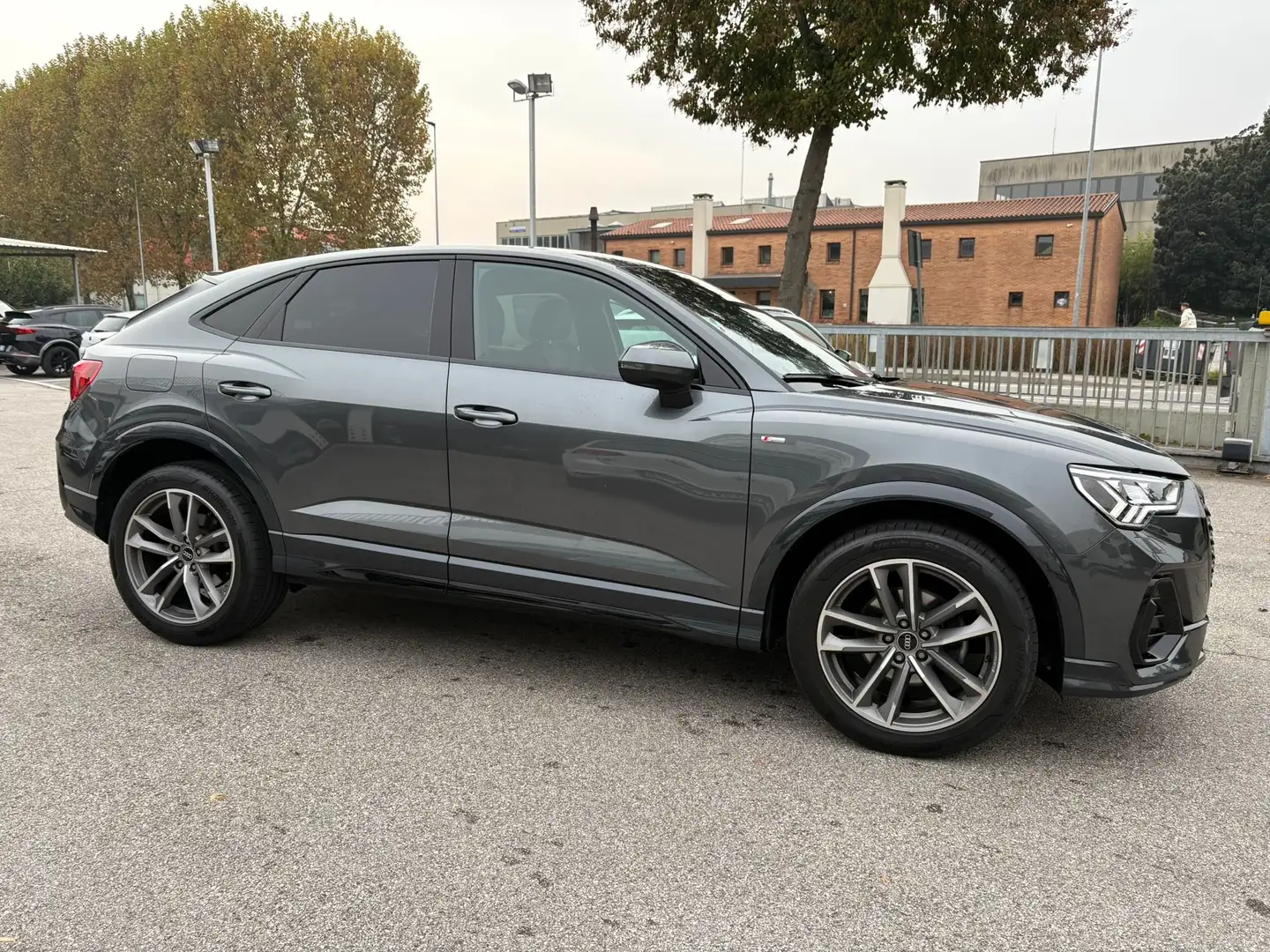 Audi Q3 SPB 35 TDI S-TR. S-LINE ED. QUATTRO Gris - 2
