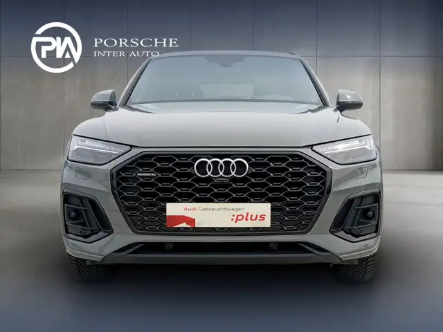 Audi Q5 view 2