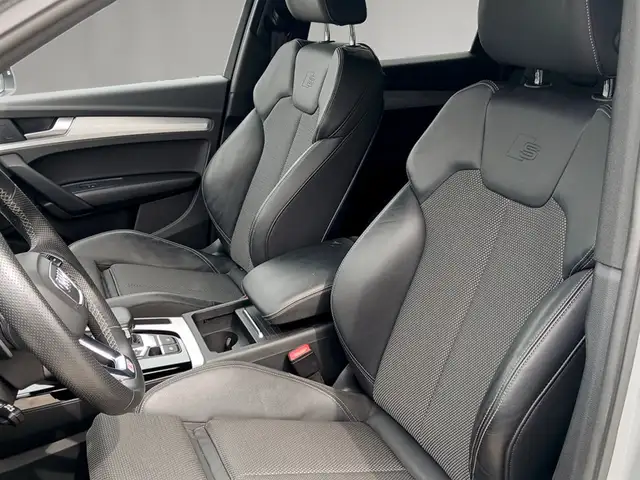 Audi Q5 view 7