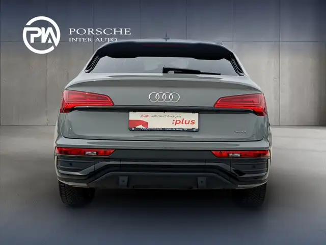 Audi Q5 view 5