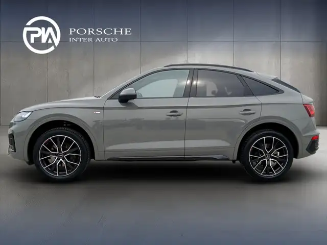 Audi Q5 view 3