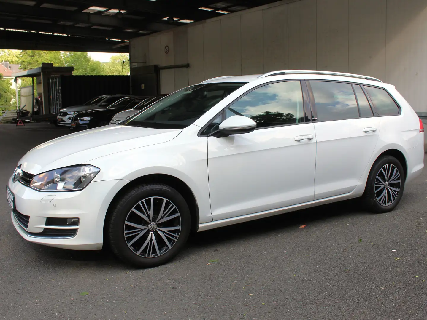 Volkswagen Golf Variant Allstar BMT**Navi*PDC*abn.AHK* Weiß - 1