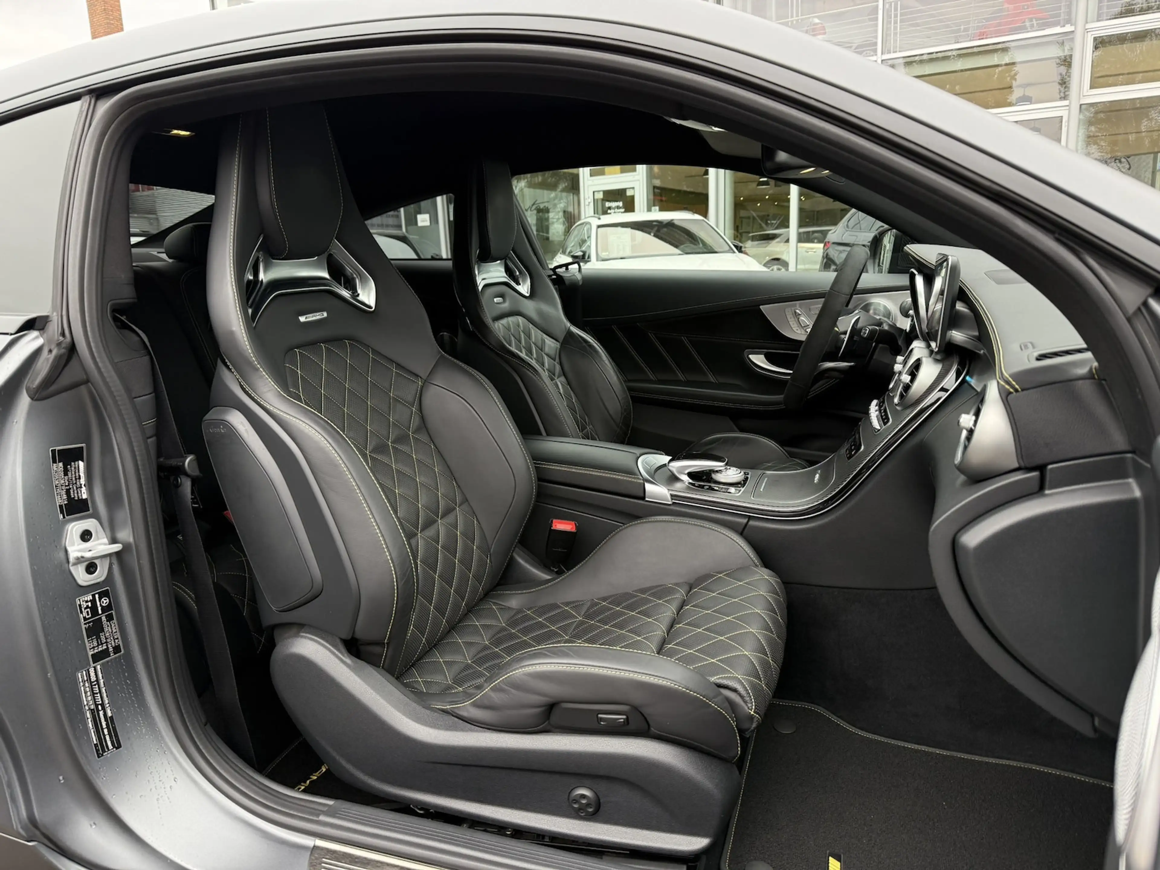 Mercedes-Benz C 63 AMG S/VOLL CARBON/KERAMIK/KLAPPE/BURMESTER — photo 12