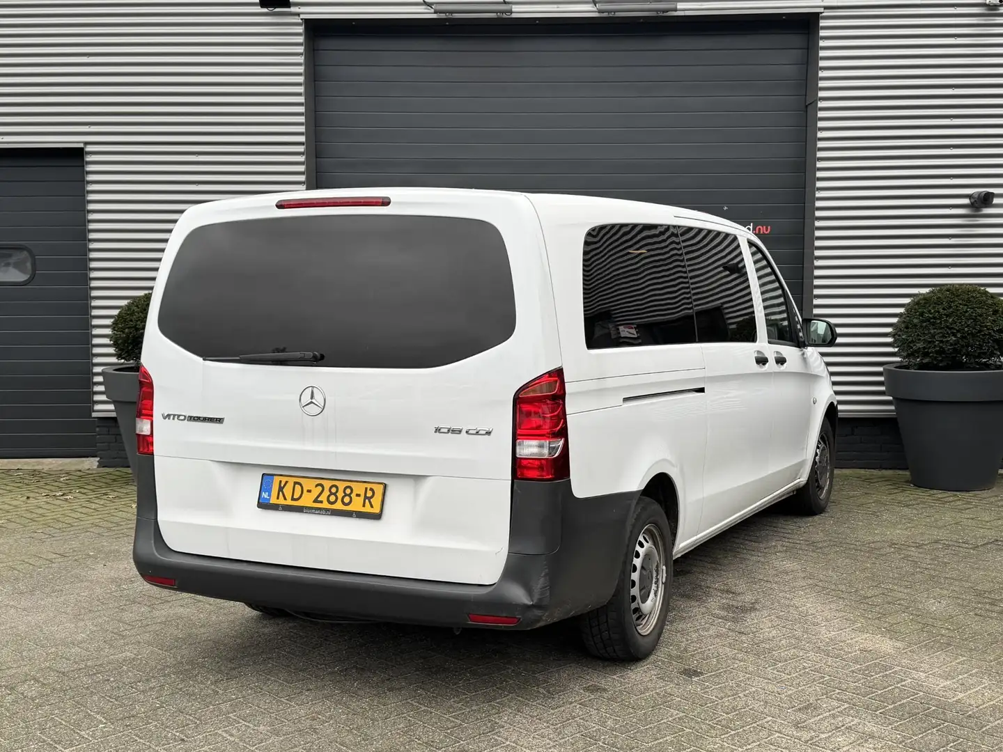 Mercedes-Benz Vito Tourer 109 BlueTEC Base Extra Lang | 9 Persoons | Wit - 2