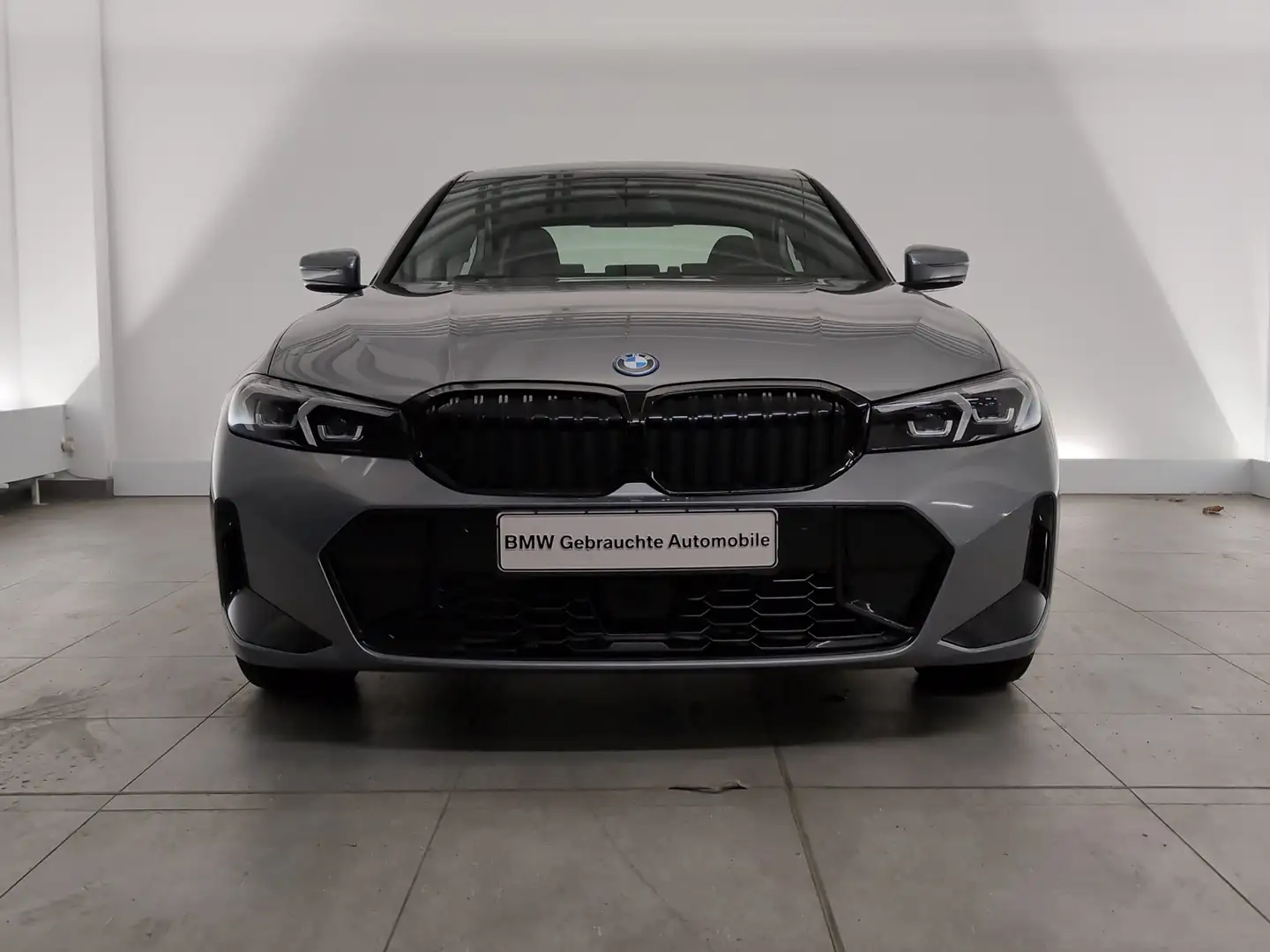 BMW 330 e Lim M Sport ShadowL/PDC/SHZ/HiFi ShadowL/PDC/SHZ Grau - 2