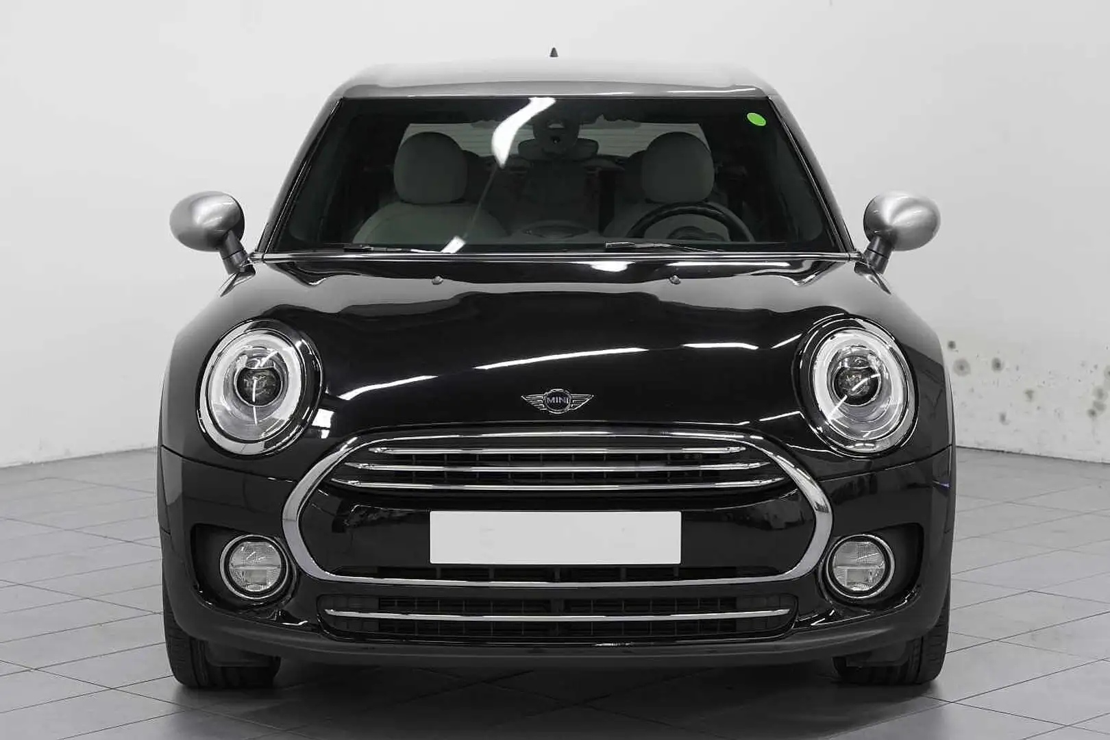 MINI Cooper D Clubman 2.0 Hype crna - 2
