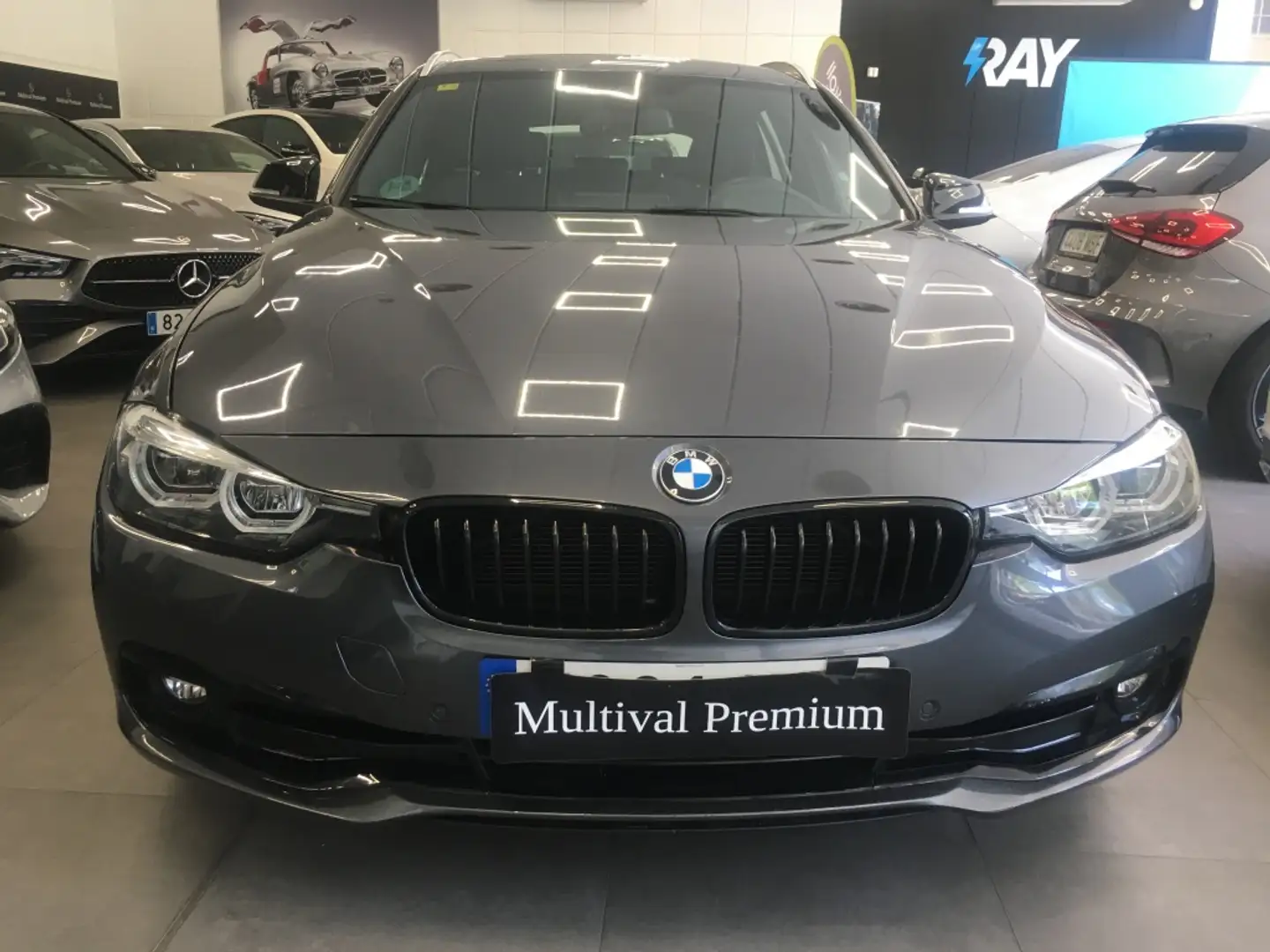 BMW 320 320dA Touring xDrive Gris - 2