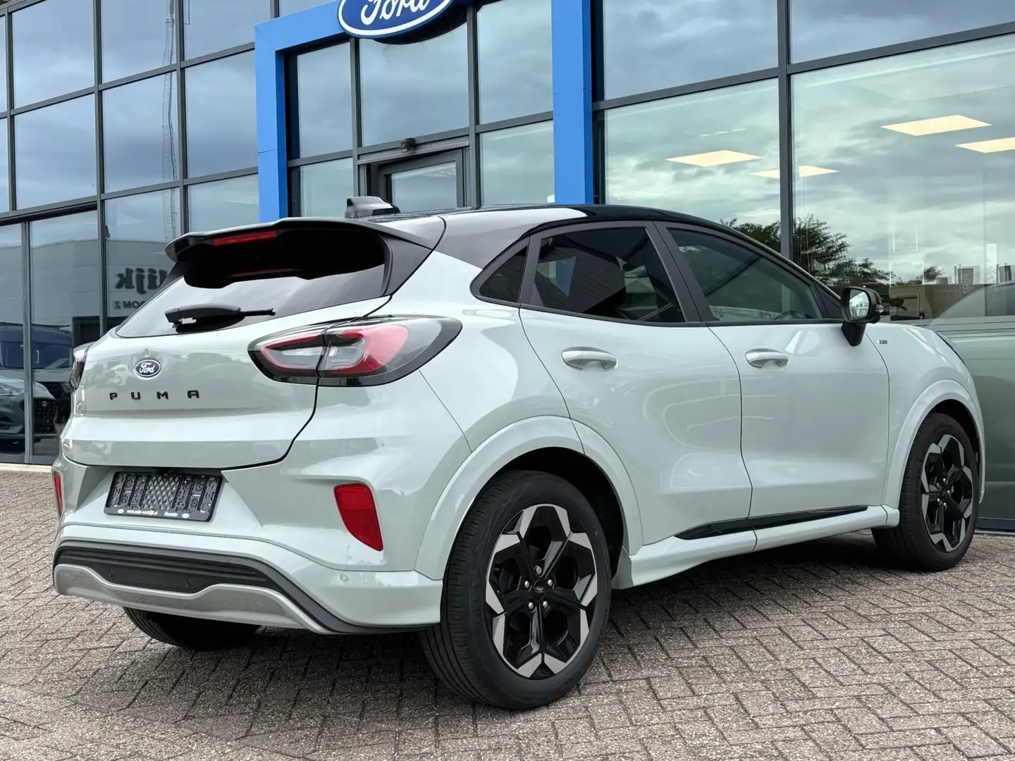 Ford Puma 1.0 EcoBoost Hybrid ST-Line X 125PK NIEUW MODEL!! Grijs - 2