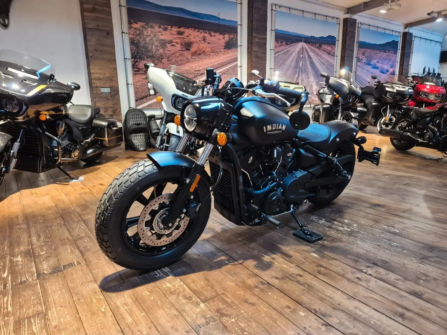 Indian Scout Bobber + Vorteilspaket  1.000€/1,99 % Negro - 2