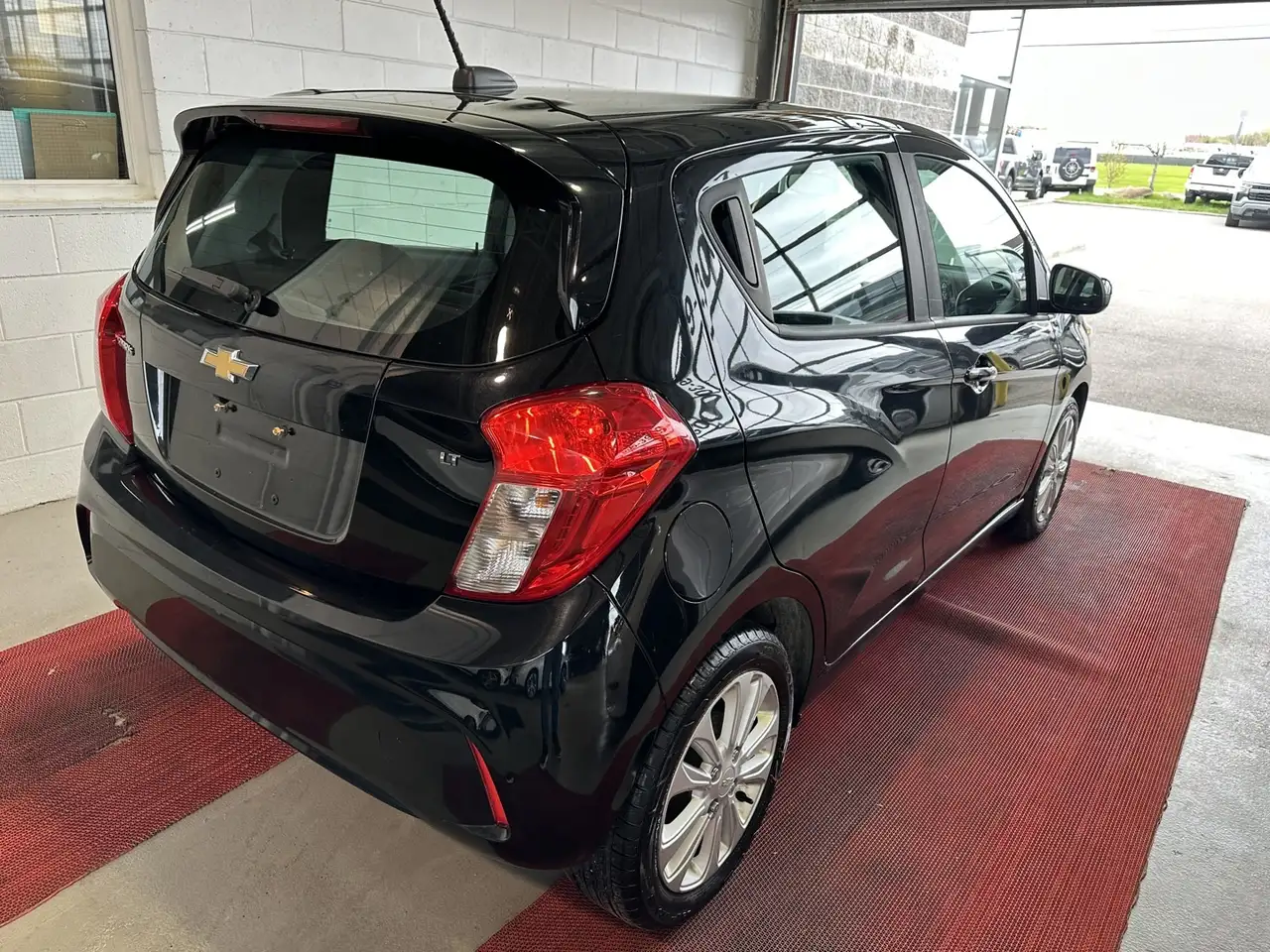 Chevrolet Spark снимка Chevrolet Spark