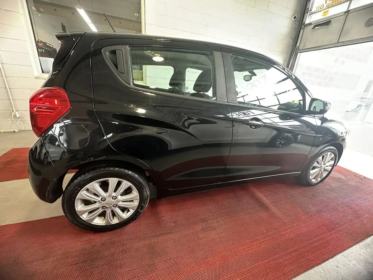 Chevrolet Spark снимка Chevrolet Spark