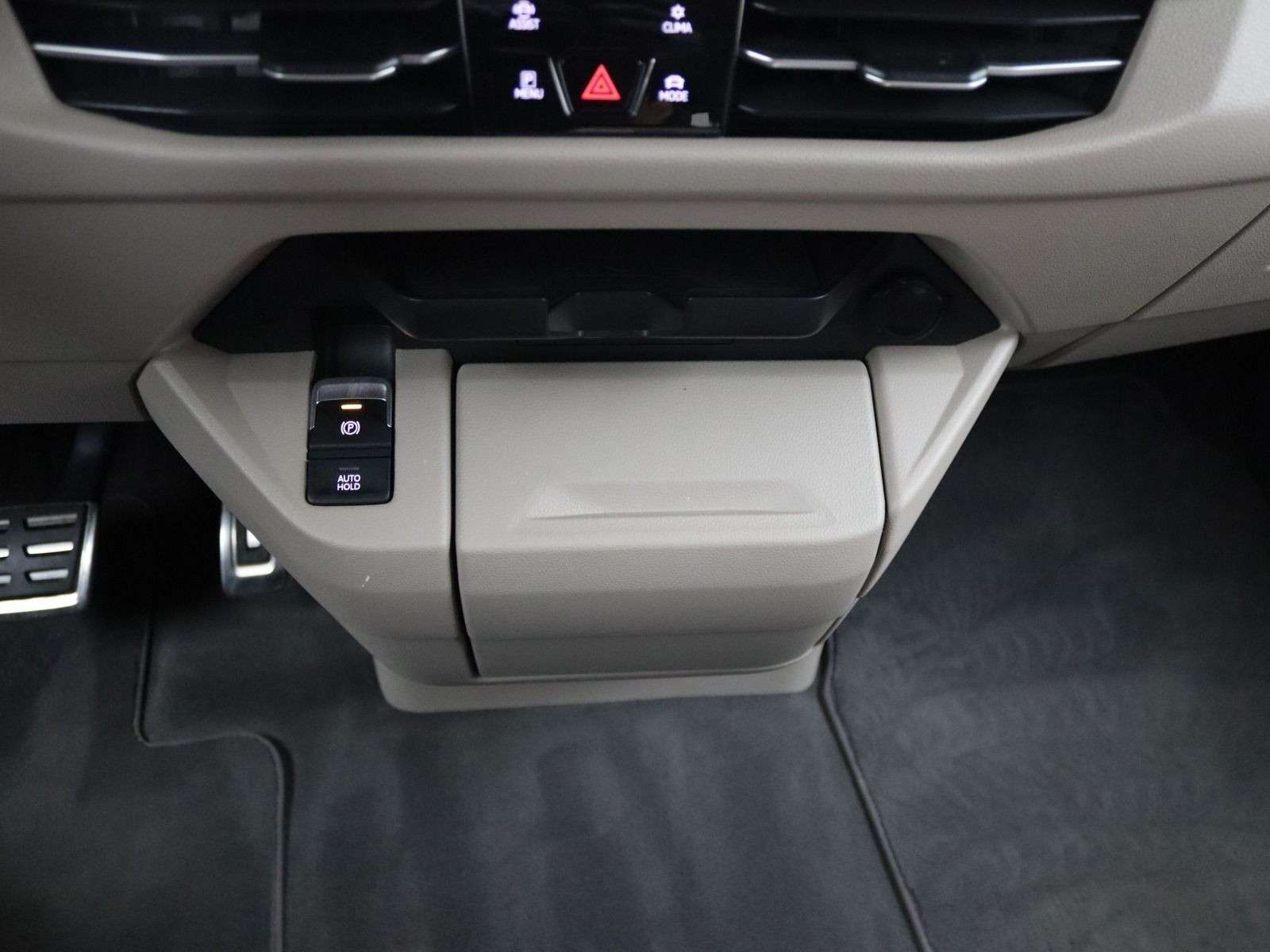Volkswagen T7