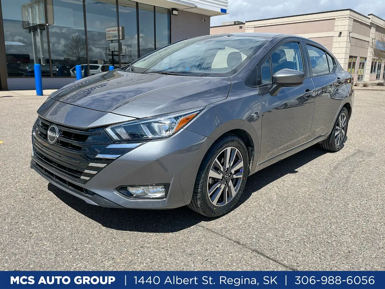 Nissan Versa снимка Nissan Versa