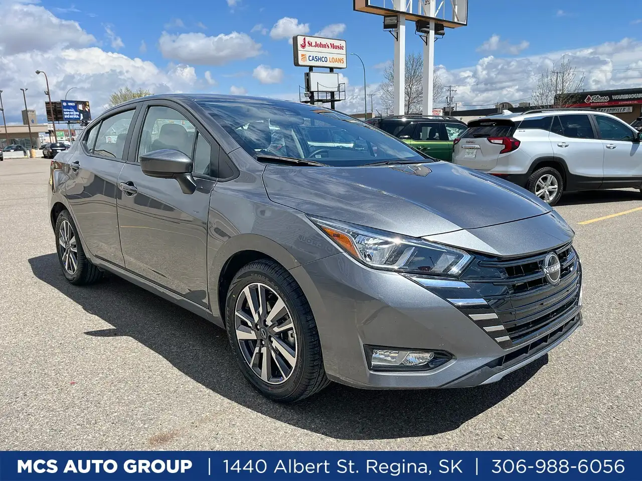Nissan Versa снимка Nissan Versa