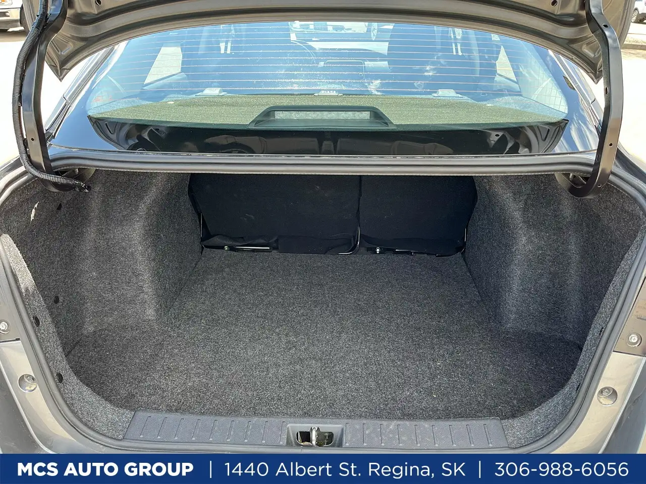 Nissan Versa снимка Nissan Versa