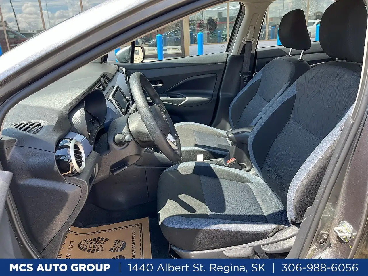 Nissan Versa снимка Nissan Versa