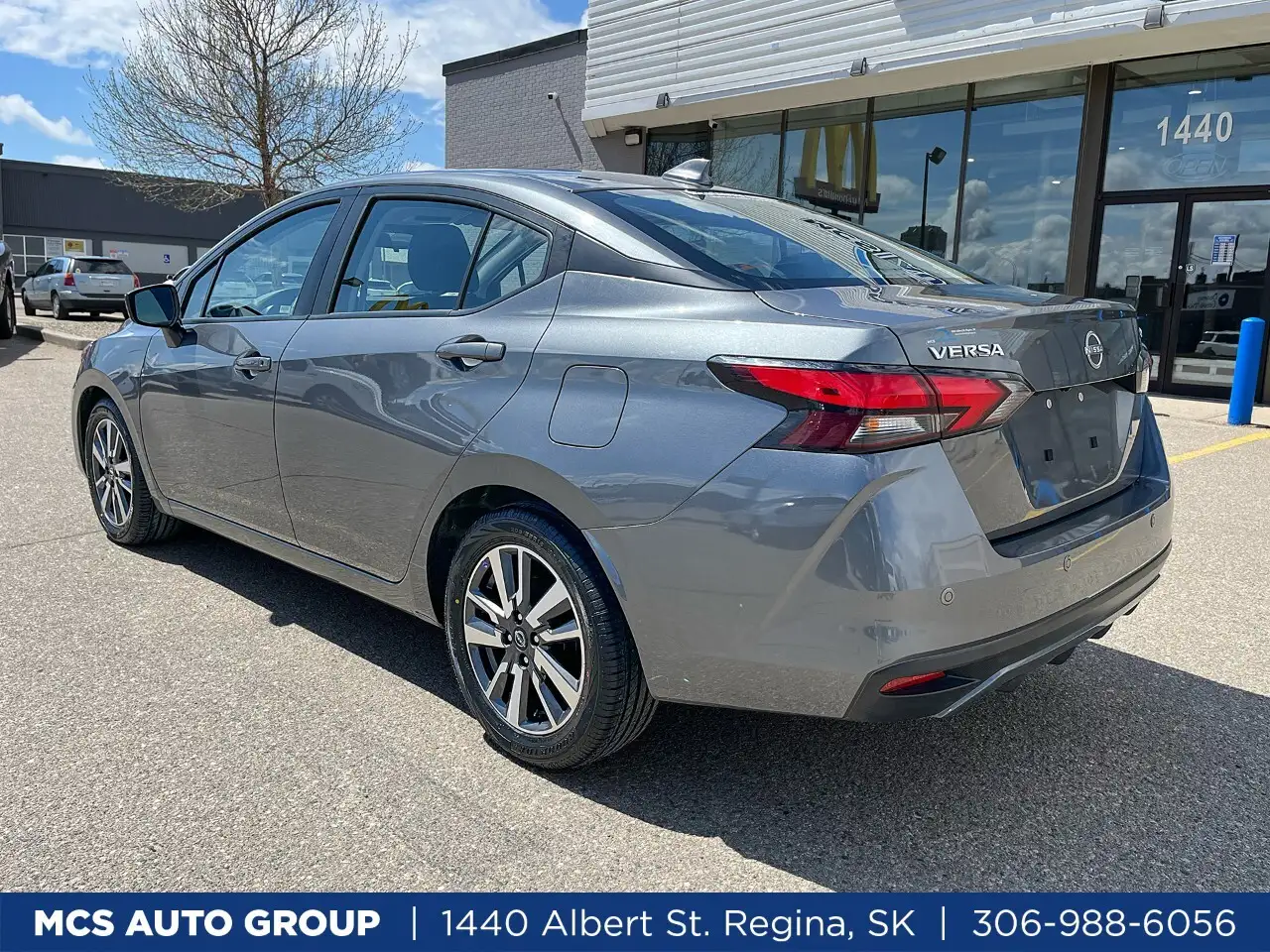 Nissan Versa снимка Nissan Versa